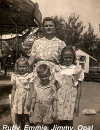 Ruby Suggs Chestnut and children