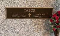 Kenneth L Tabor headstone