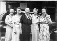 Frances Ellen Currie McQueen and daughters