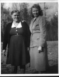 Lizzie Mae Hardee and Dorothy Carter Gore